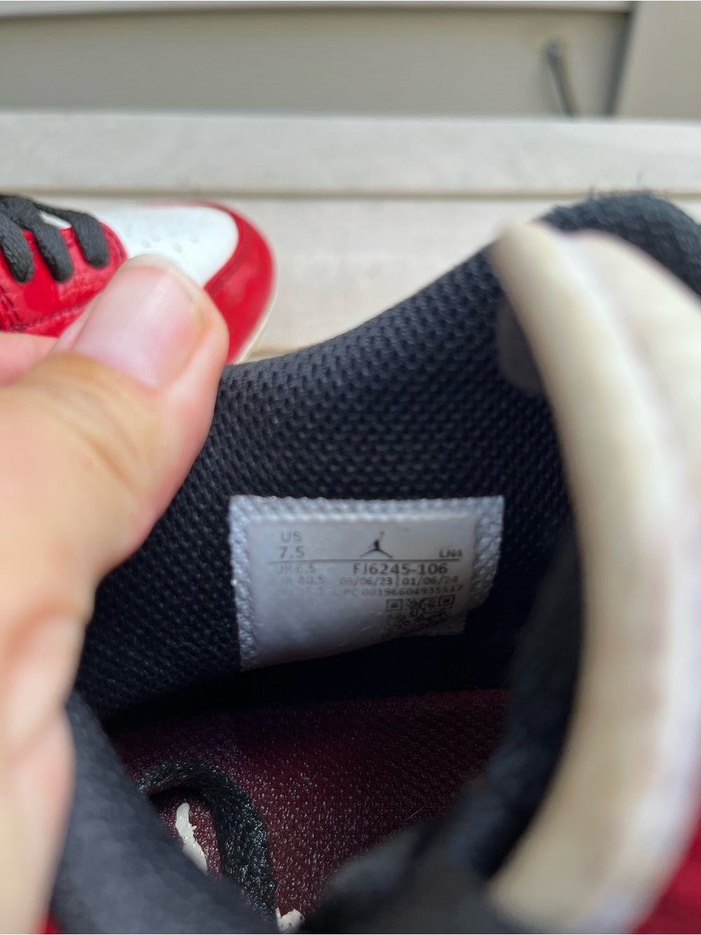 Jordan Red, White & Black Low-Top football cleats - Picture 4 of 5